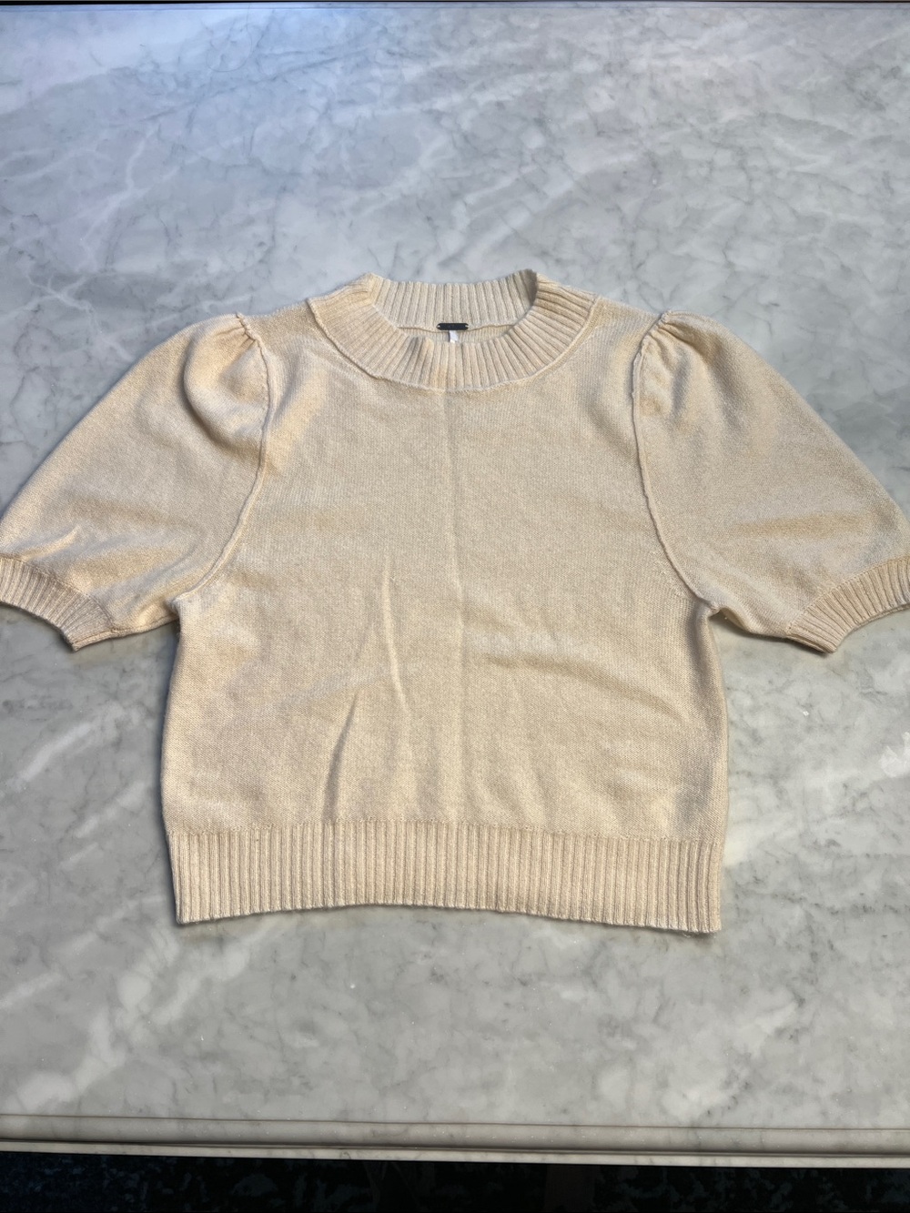 Free People staycation cashmere short sleeve sweater tee. XS. Whey Cream.